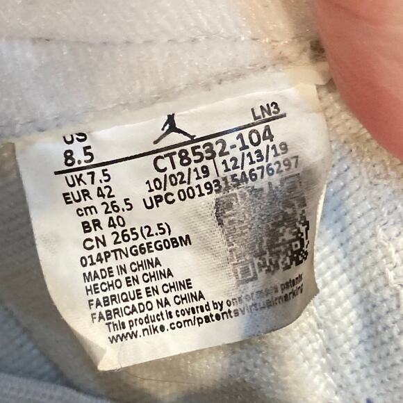 Nike Air Jordan 3 Retro "UNC (2020)" - Picture 7 of 7